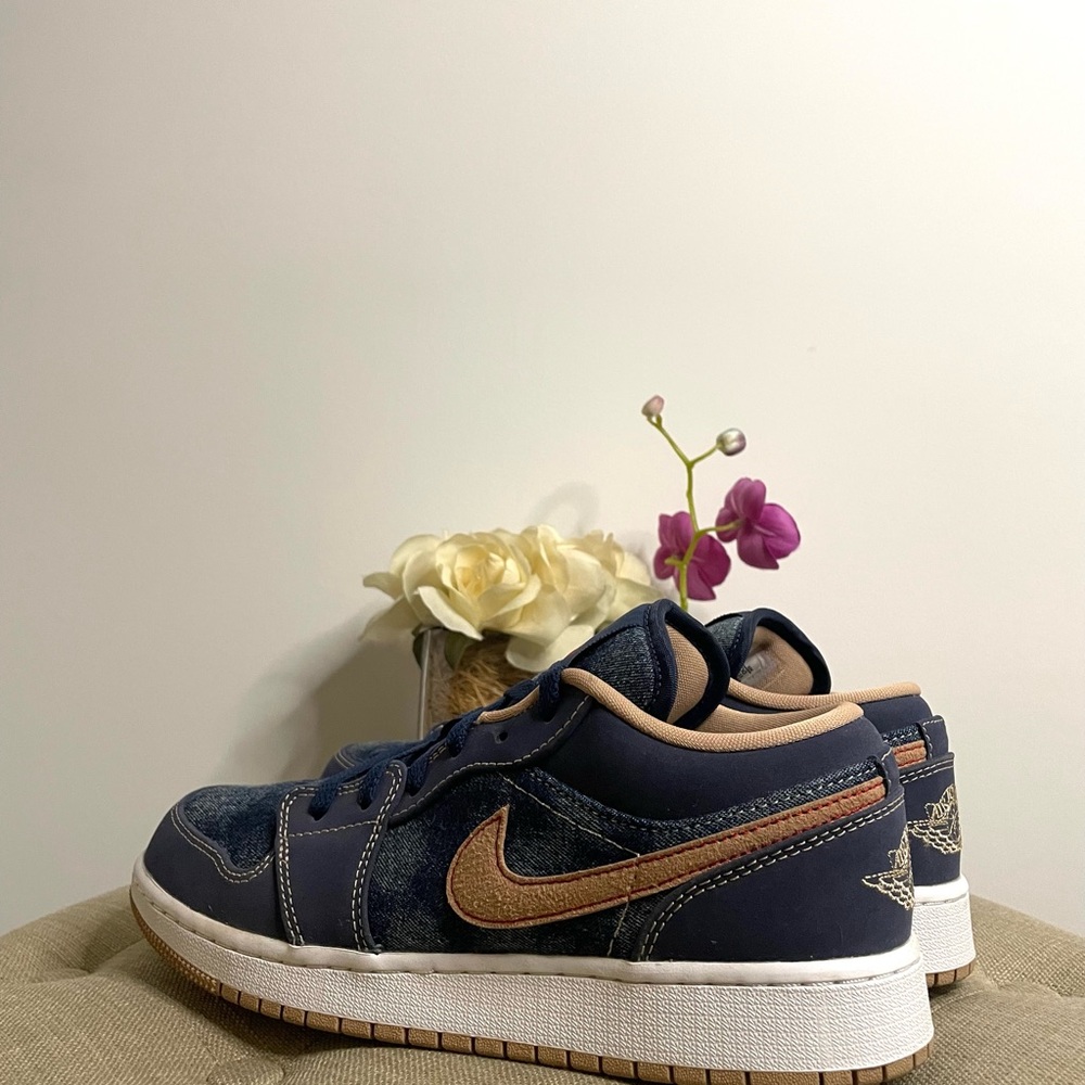 Air Jordan Low “Denim” Navy Blue Sneakers Size 6.5 Boys, Size 8.5 Women’s - Picture 7 of 16